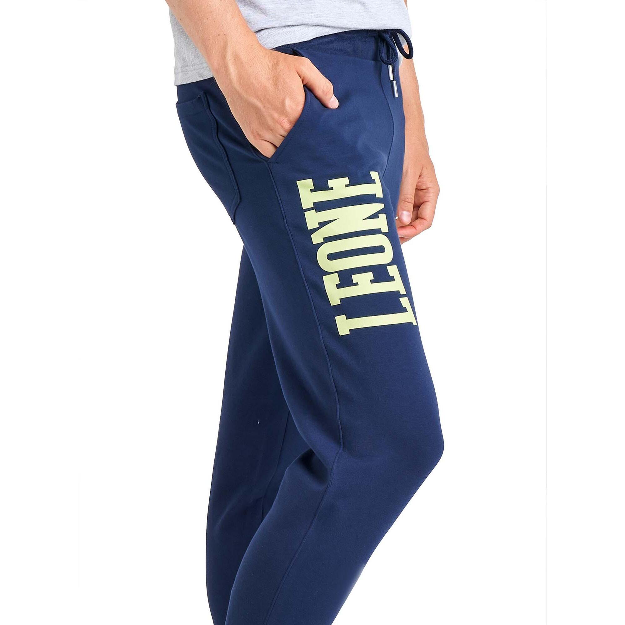 Pantalones básicos de hombre Leone con logo grande en algodón sin cepillar.
