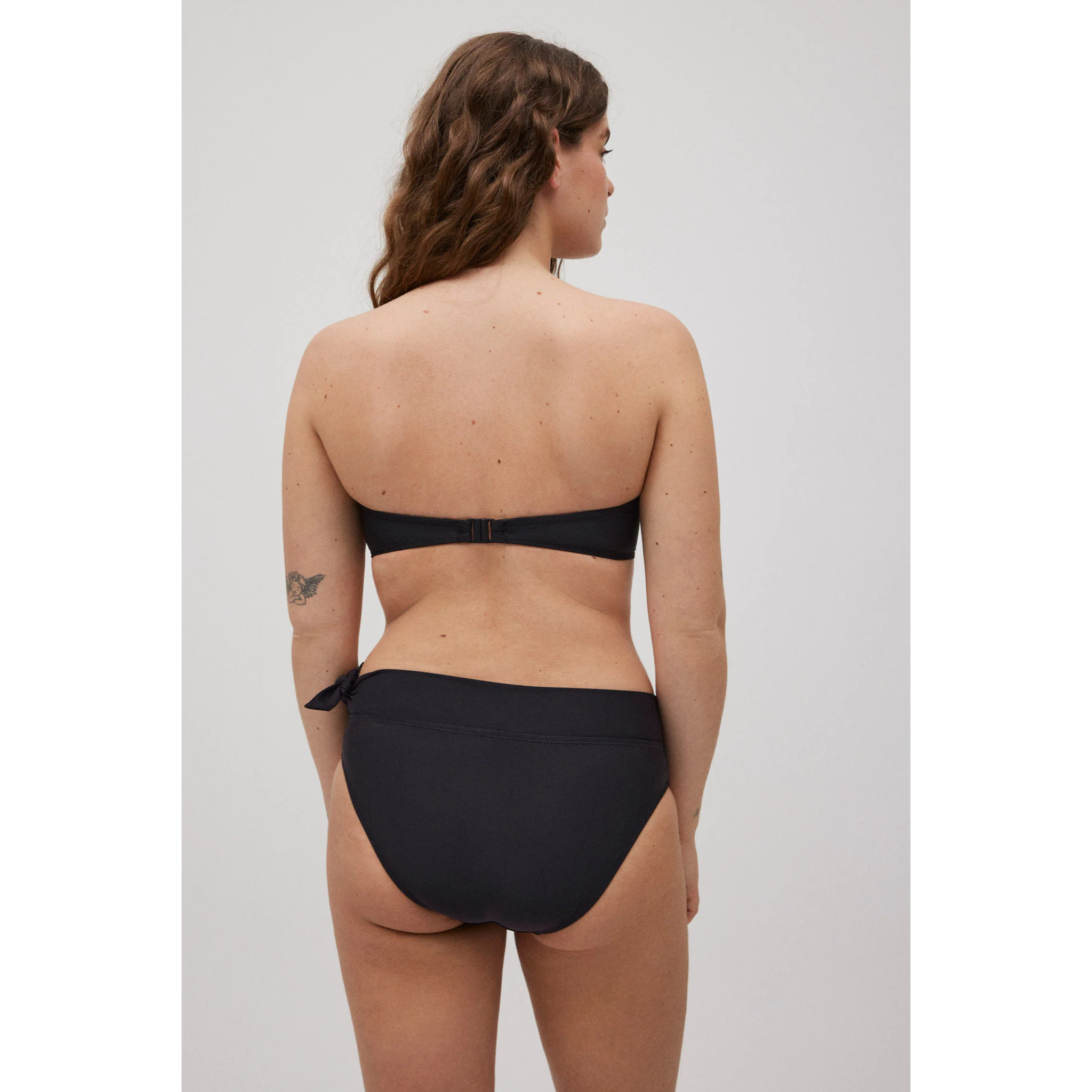 Top bikini a fascia nero per coppe B e D