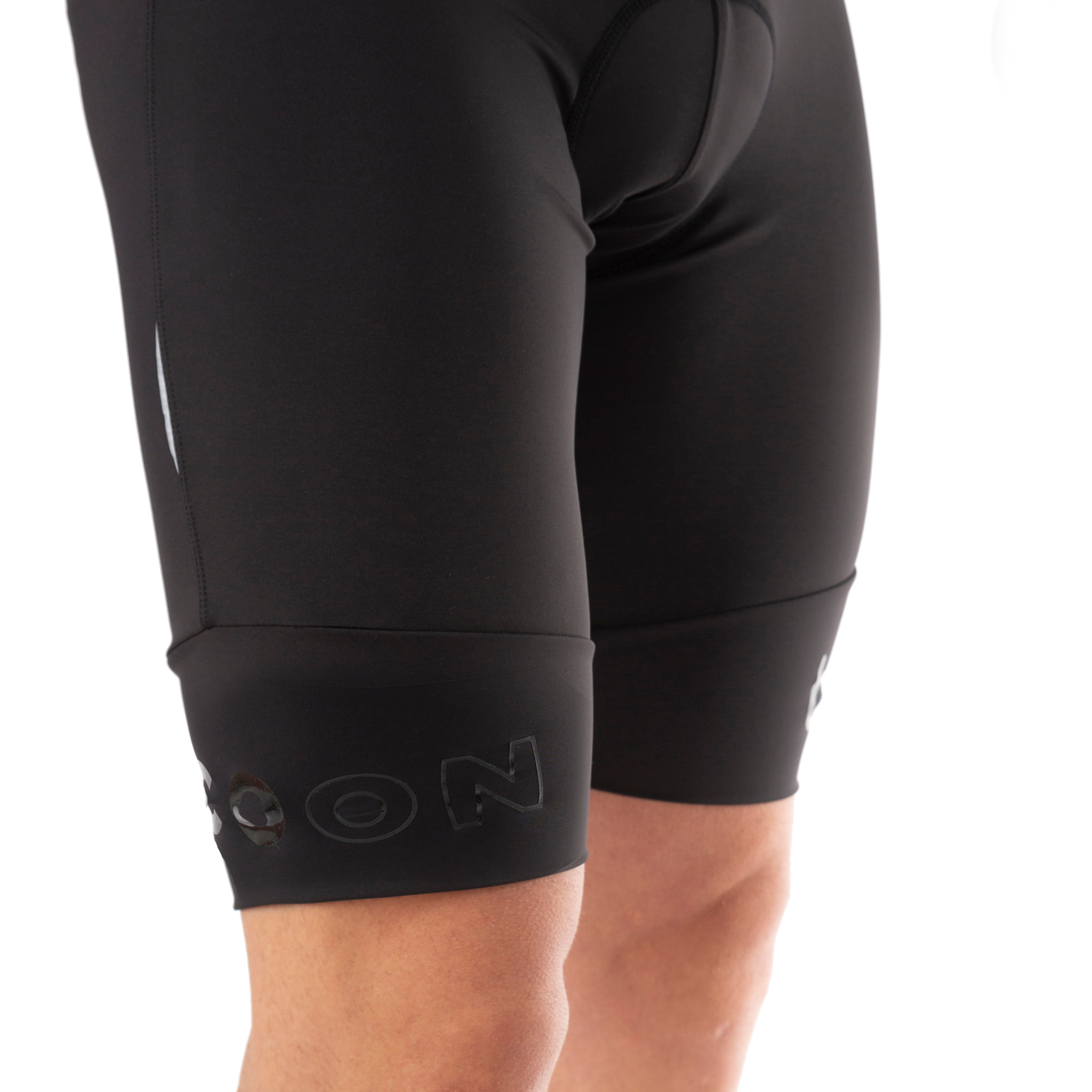 ECOON La Praise pantaloni corti neri