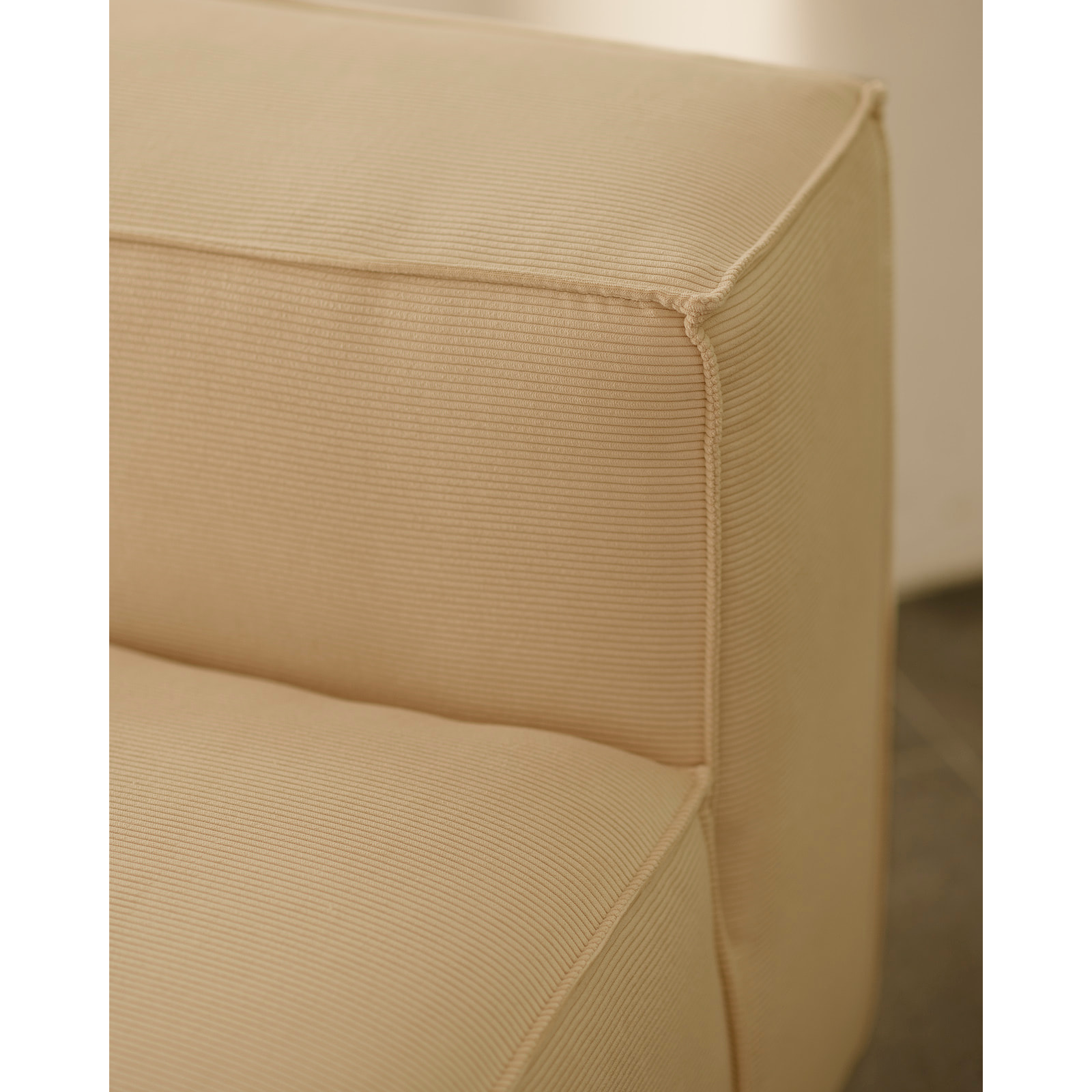 Fauteuil en velours côtelé couleur beige de 110x90cm Hauteur: 70 Longueur: 110 Largeur: 90