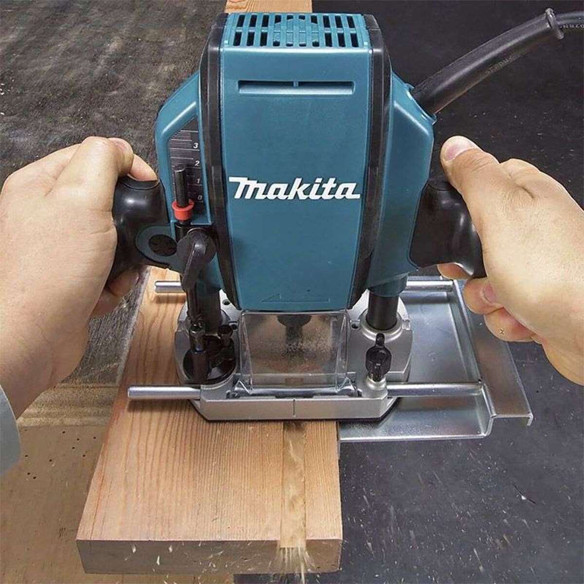 Défonceuse 900W - MAKITA - MakPac - RP0900XJ