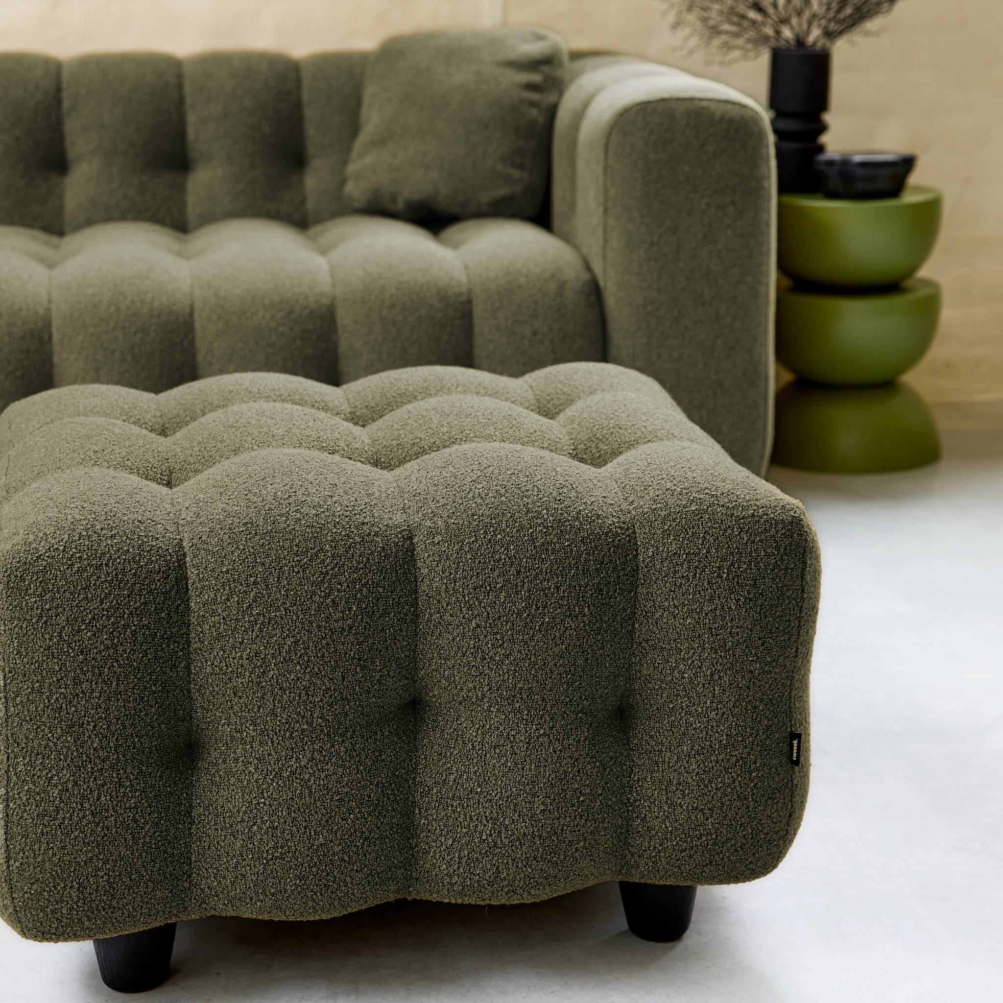 Pouf, repose-pieds pour canapé 3 places Leon bouclette texturée LEON