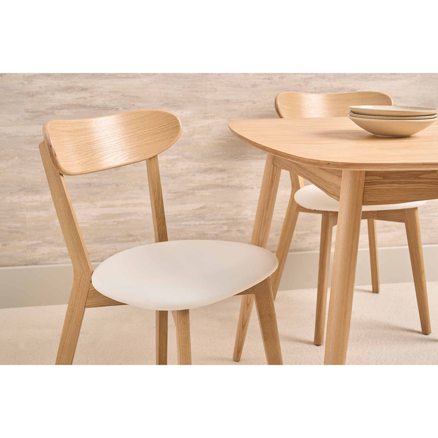 Chaises vintage en bois clair chêne et blanc (lot de 2) DOVE