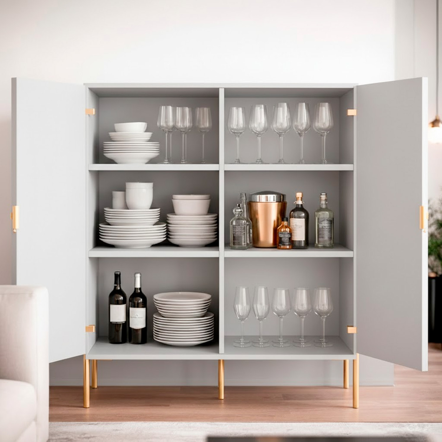 Credenza Mobile Contenitore 2 Ante Cannettate E Piedini Oro Madia Moderna con Ripiani Interni E Chiusura Soft Close 103.6 x 124 x 39.6 Cm Grigio