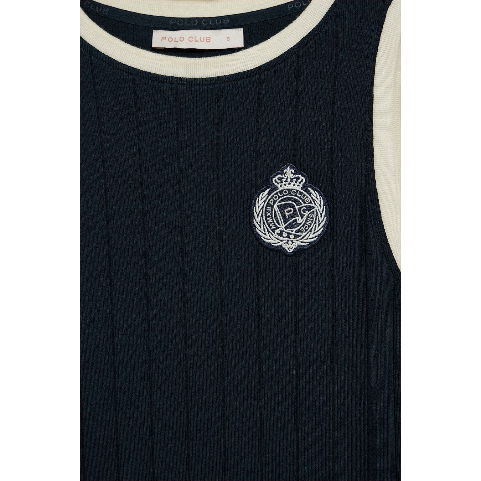 Vestido azul marino acanalado con parche náutico