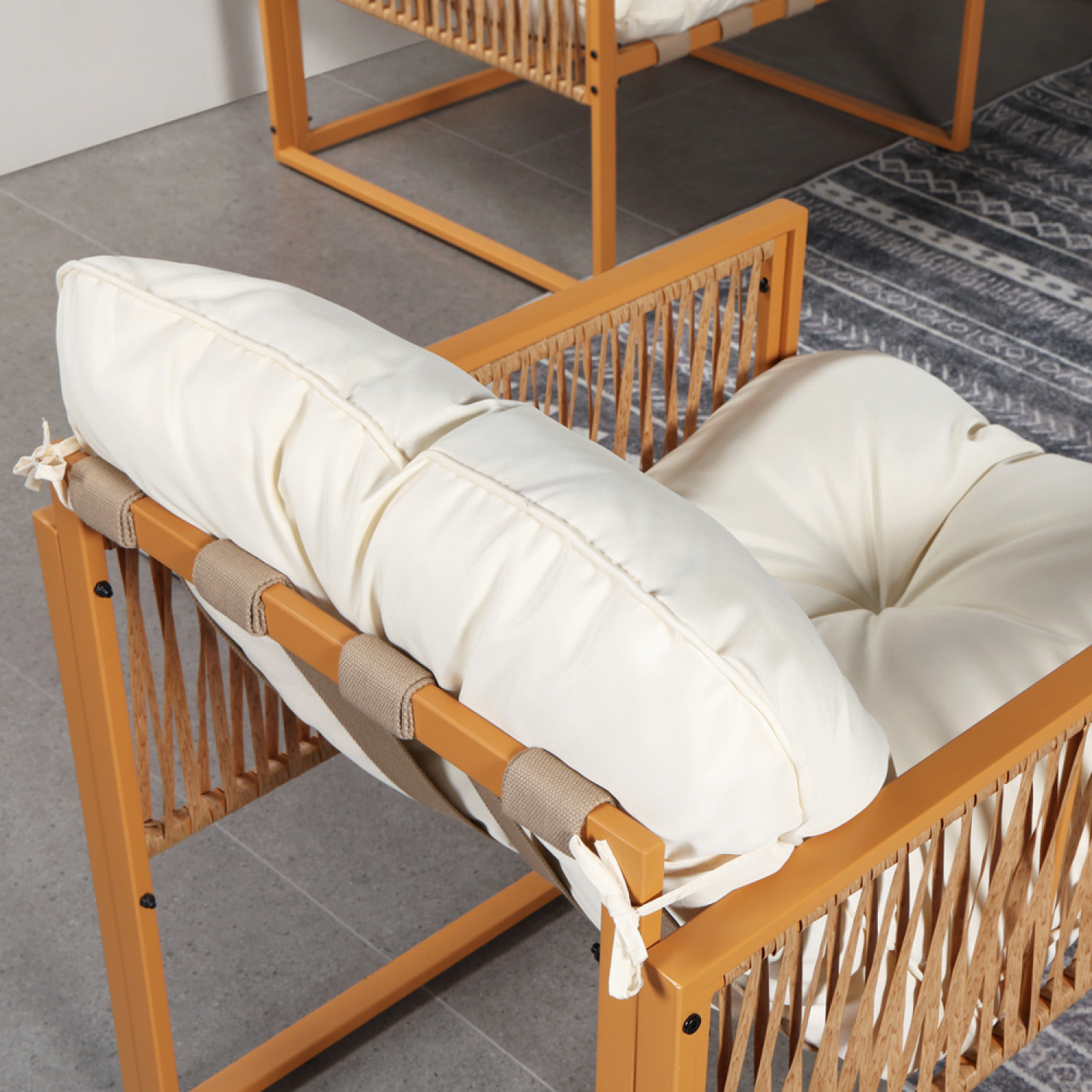 FORLI Salon de jardin 8 places effet rotin coussins blancs