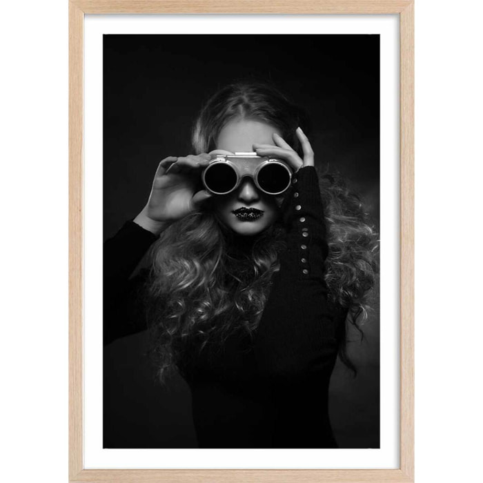 Affiche portrait de femme - Studio - Viki Affiche + cadre en bois - Chêne