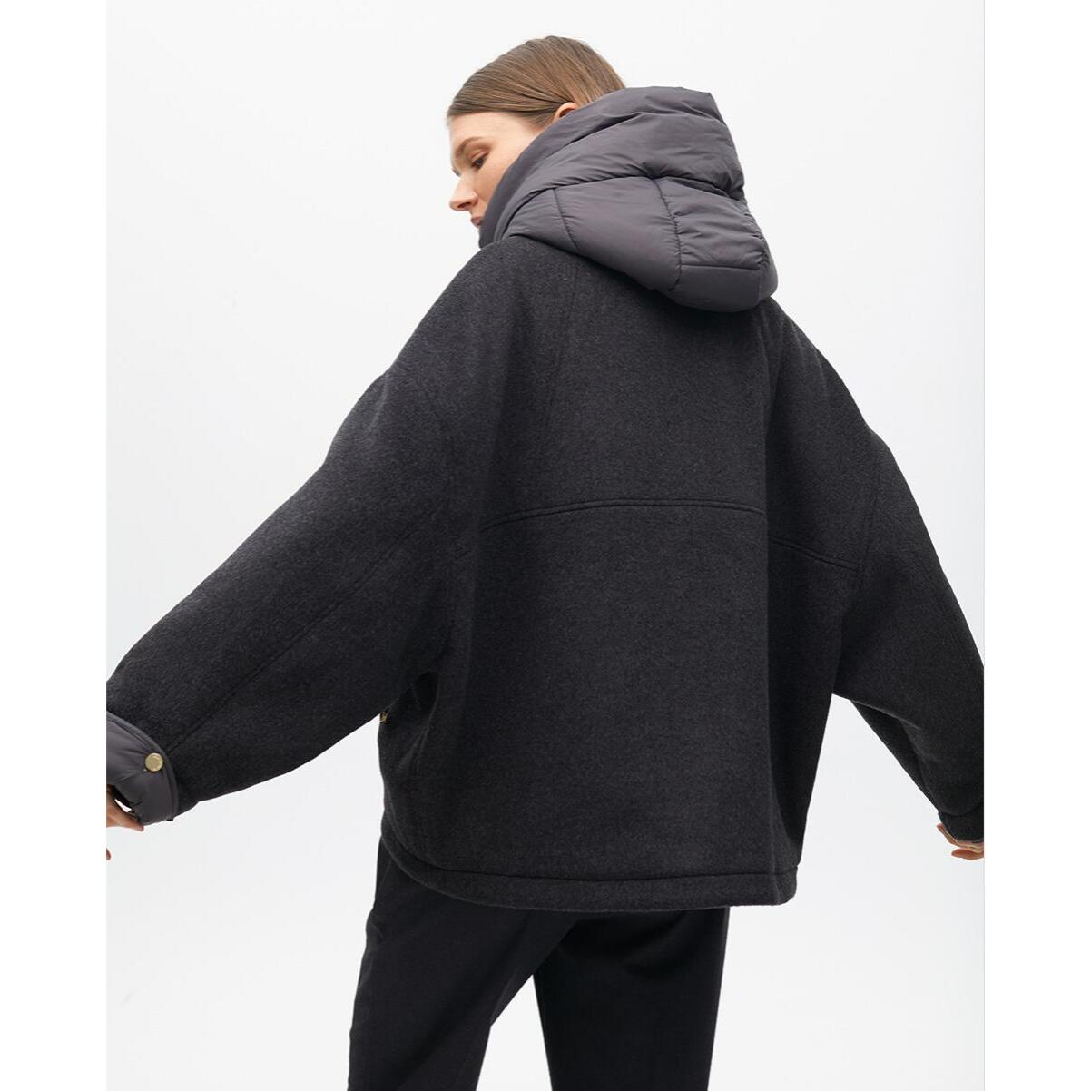 Cappotto Corto Bimateriale con Cappuccio