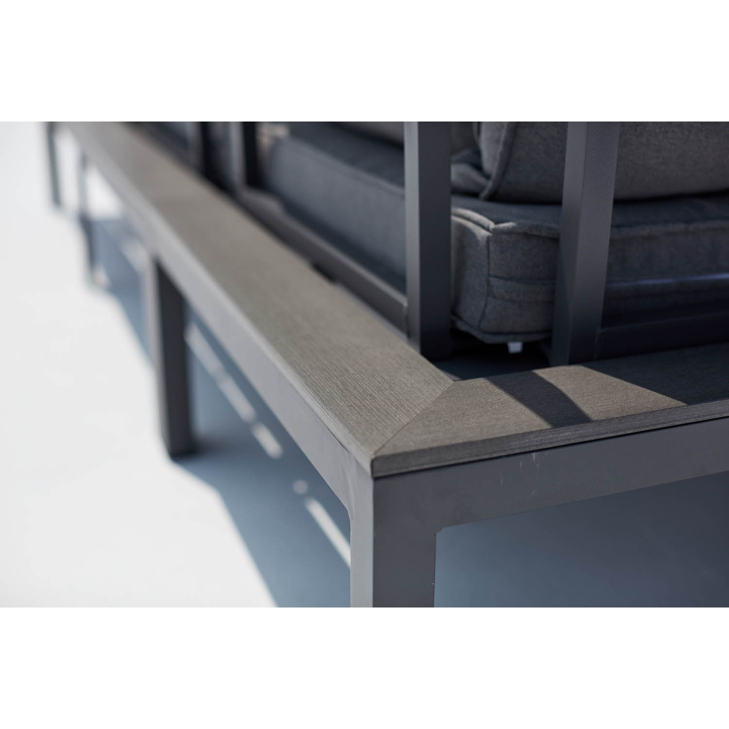 Salon de jardin bas 5 places en aluminium gris foncé OROA