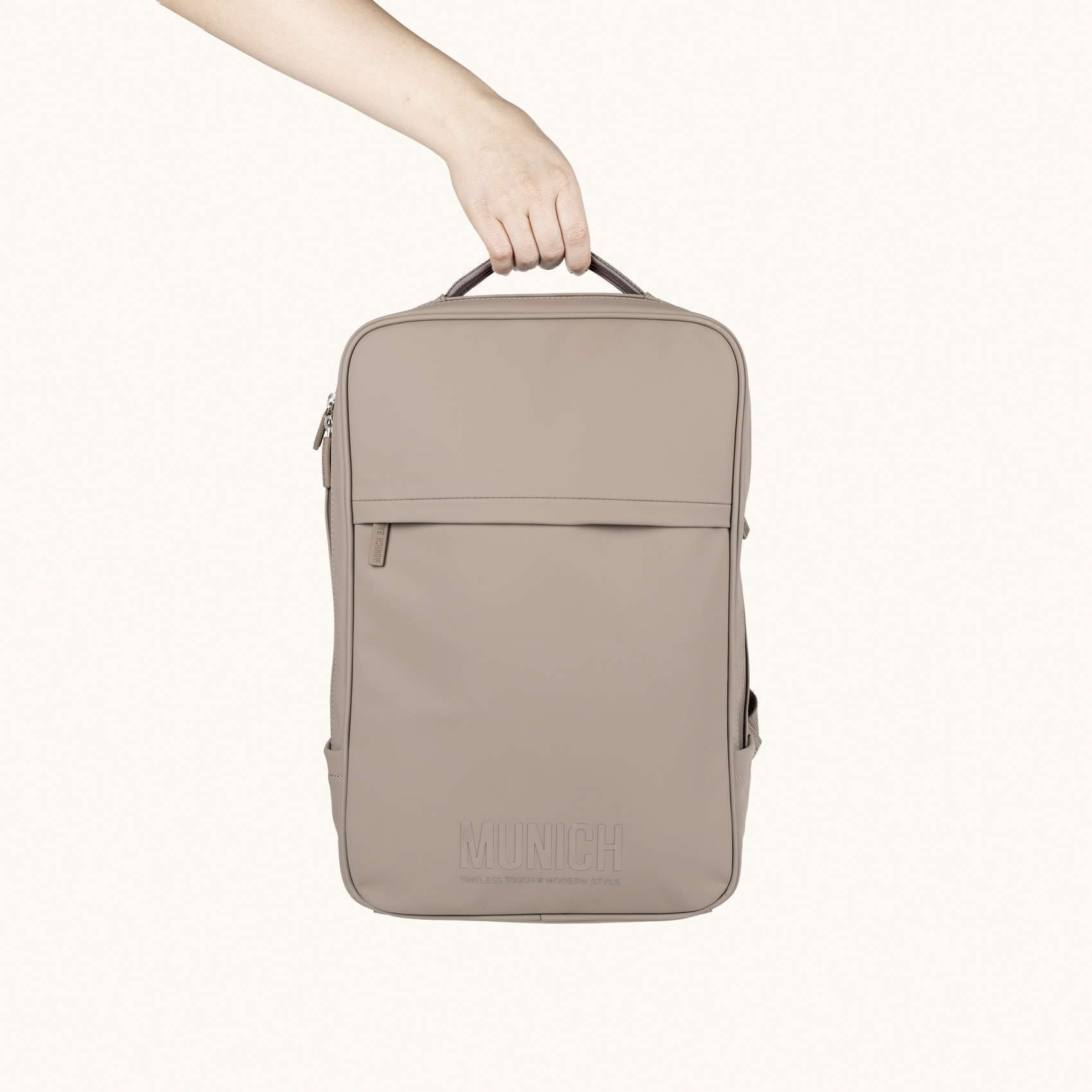 Mochila Minimalista Impermeable para Portátil 16" BACKPACK ESSENCE RECYCLED