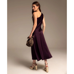 Vestido midi con escote asimétrico color ciruela