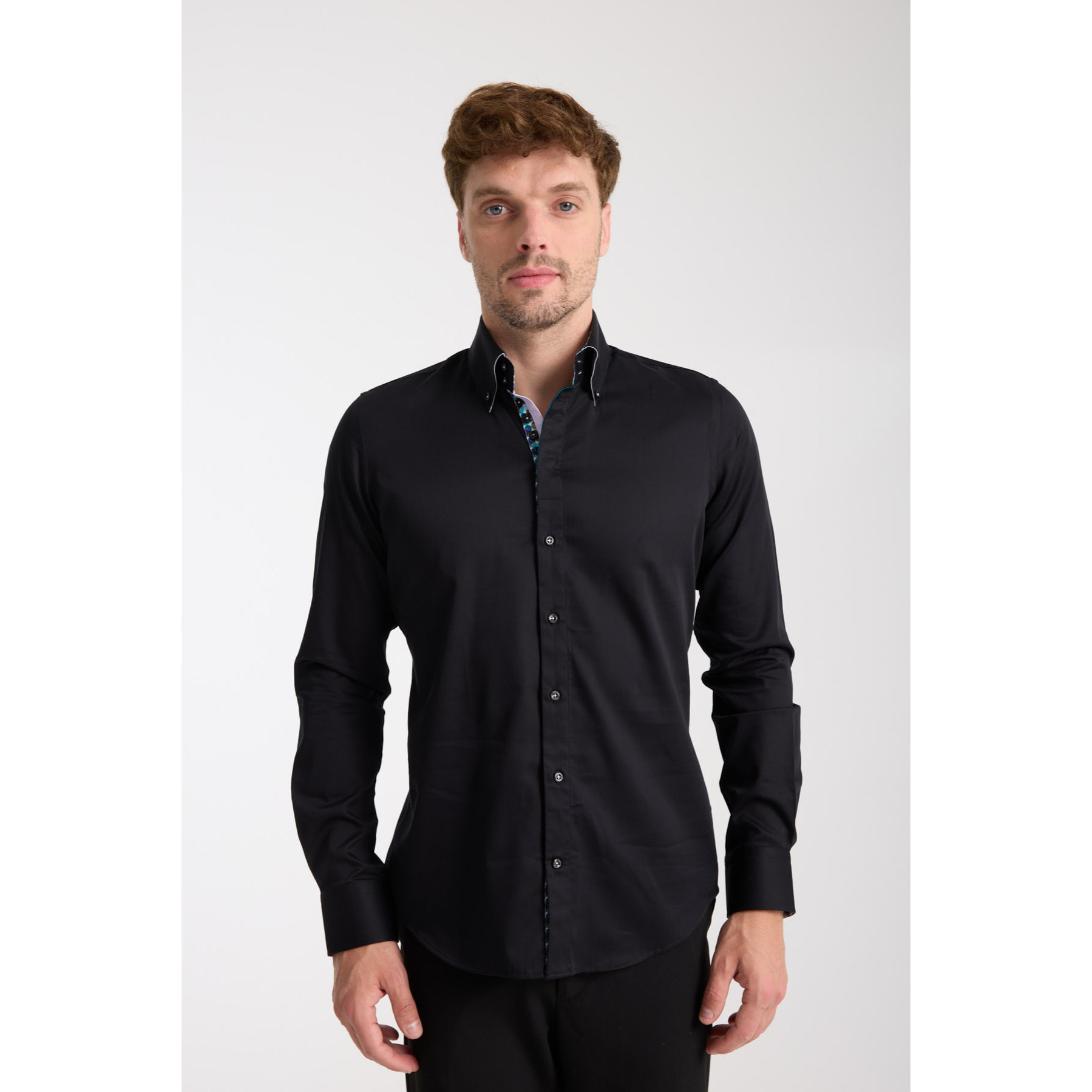 Camicia Uomo 2 Bottoni Button Down Slim Satin Unito Nero