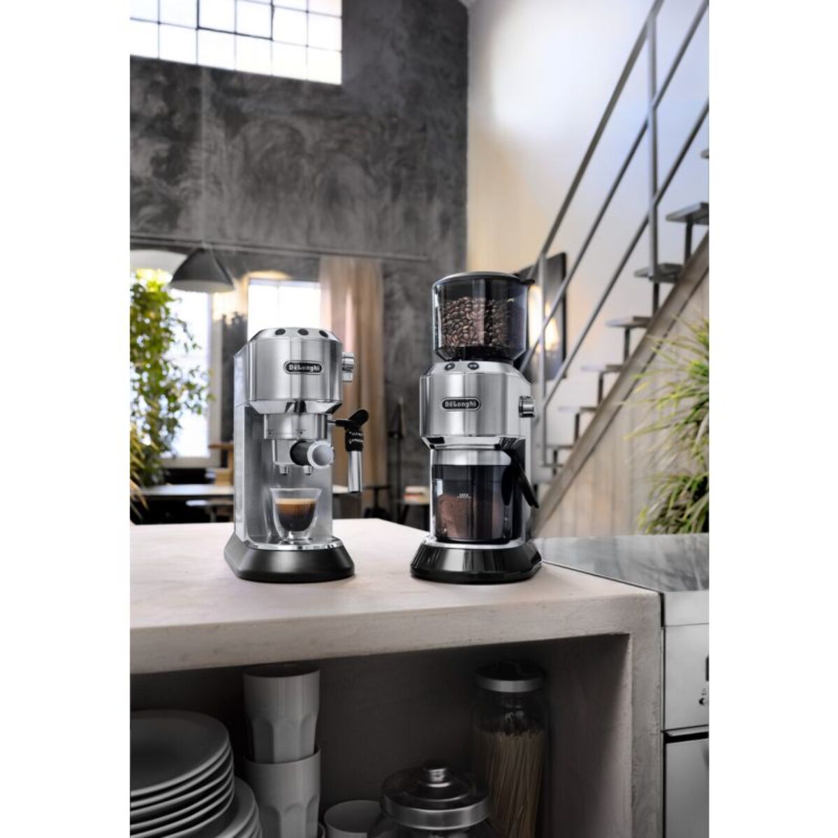 Machine à expresso DELONGHI Pack Barista ECKG6821.M