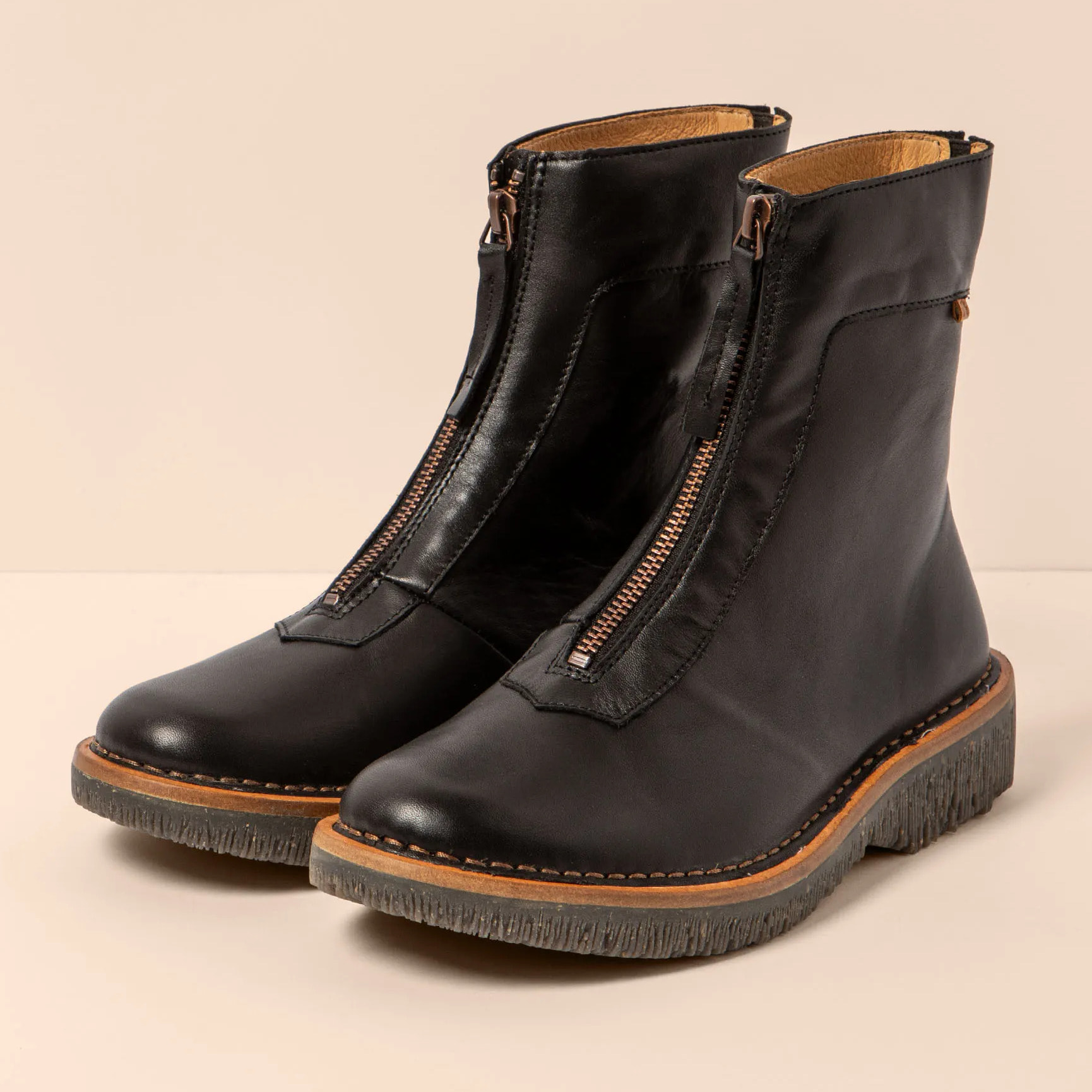 Botines N5581 SOFT NAPPA BLACK/VOLCANO color Black