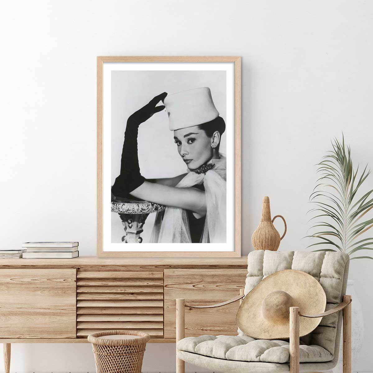 Affiche de film avec Audrey Hepburn Affiche + cadre en bois - Chêne