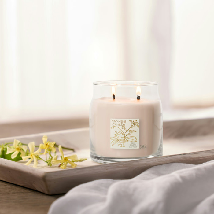 Candela Giara media signature slow bloom YankeeCandle