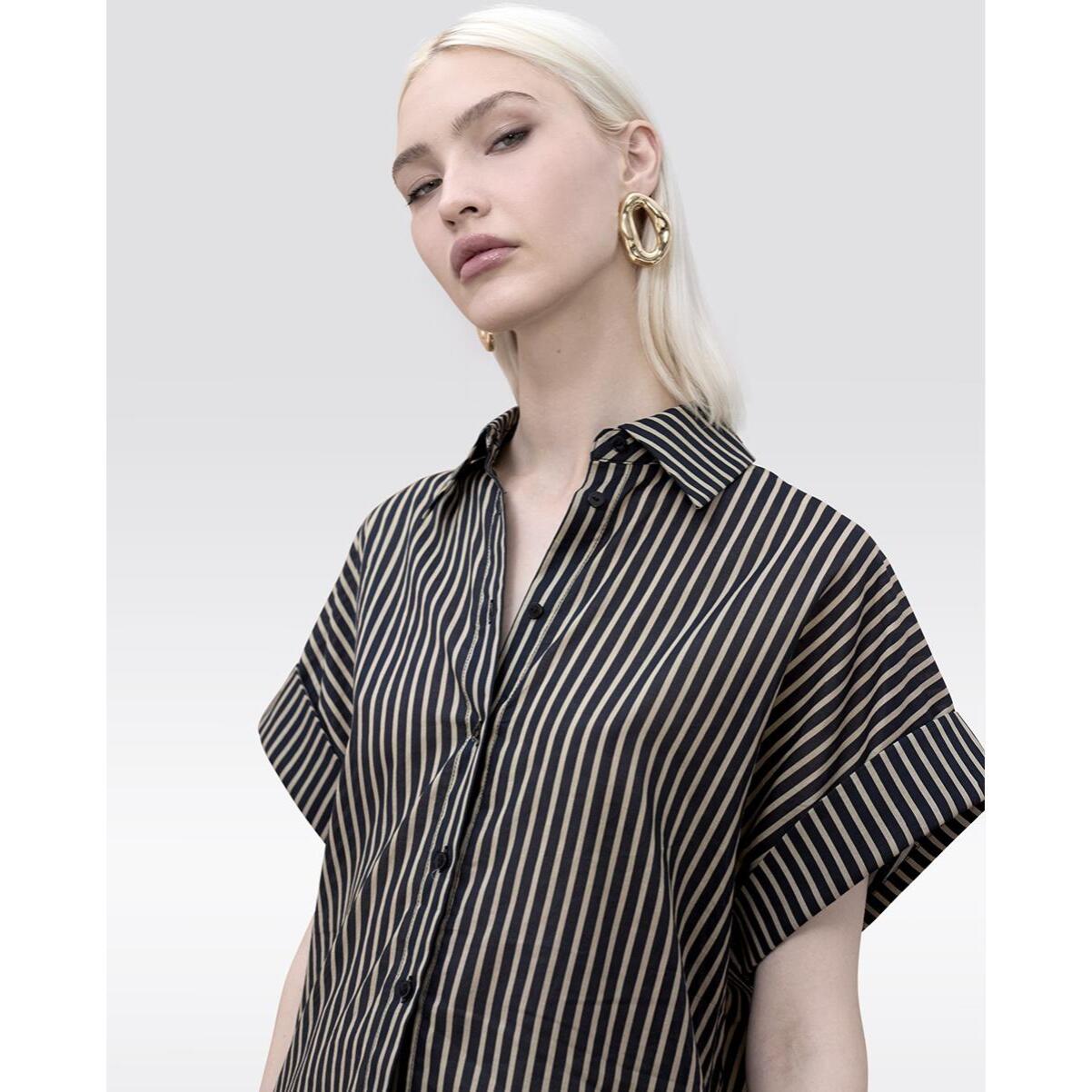 Blusa a righe nere ed écru