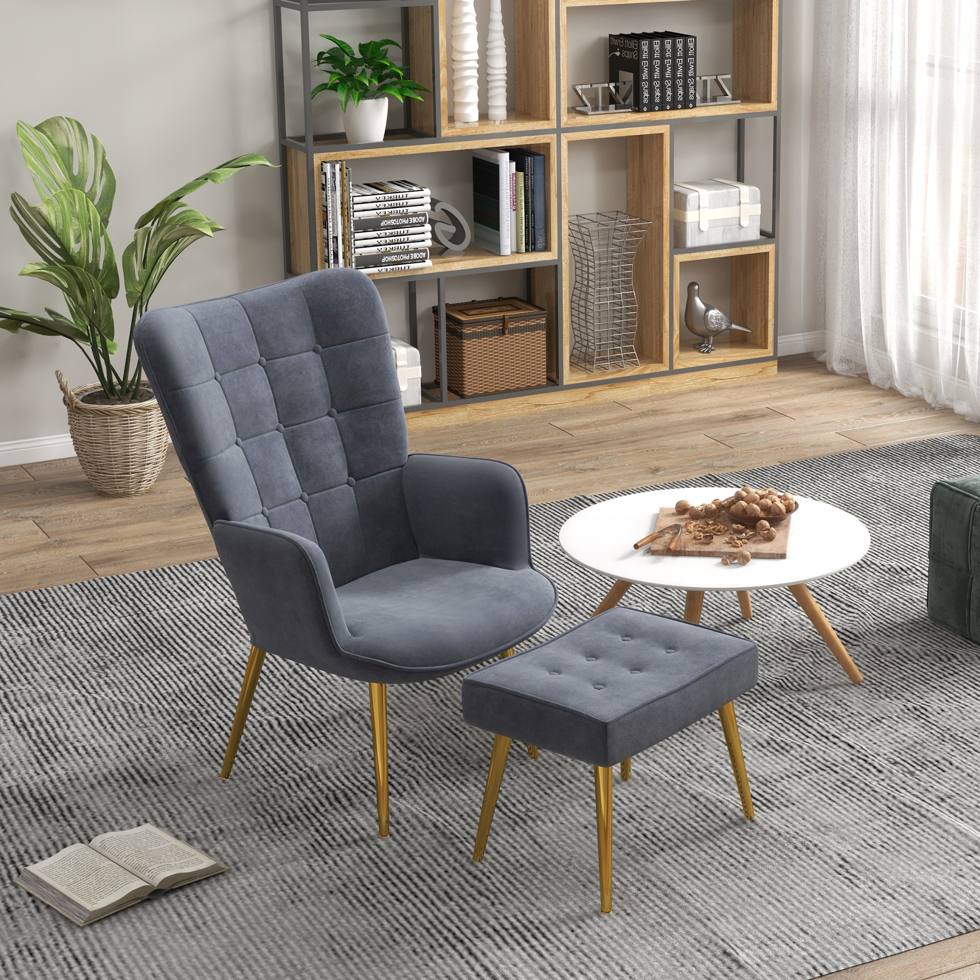 Fauteuil design à oreilles avec repose-pieds métal doré velours gris