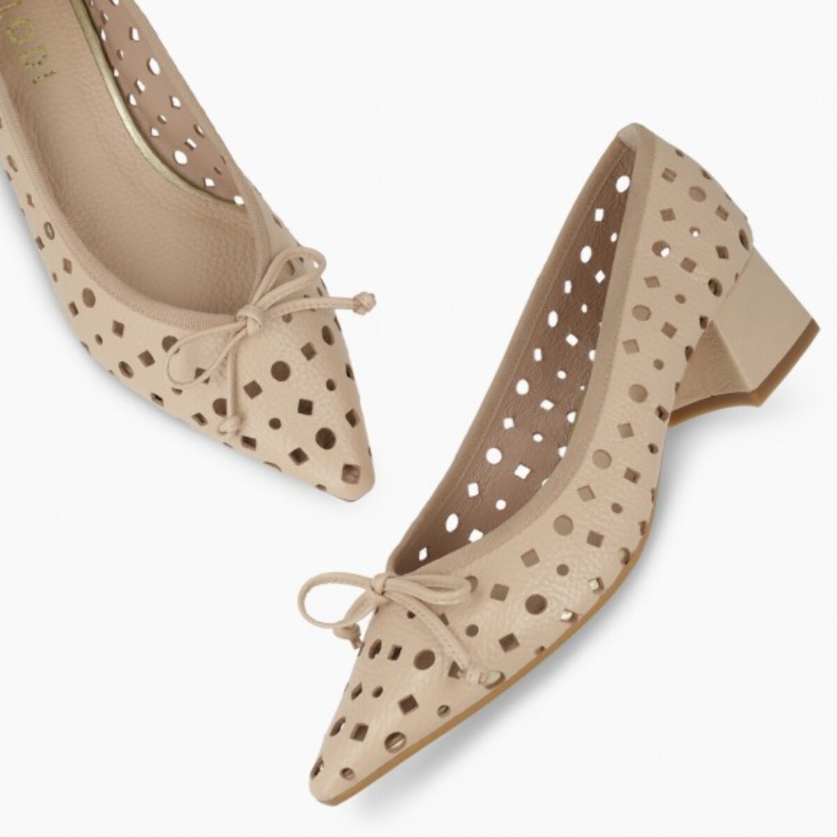 ZAPATOS DE SALÓN BEIGE DUNJA