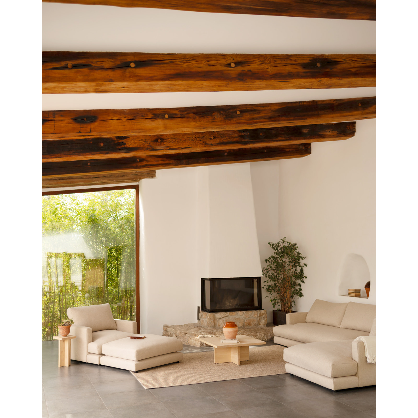 Puf beige de 97x78cm Alto: 36 Largo: 97 Ancho: 78