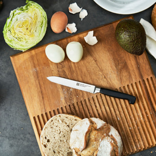 Couteau universel 13 cm, Tranchant en dents de scie