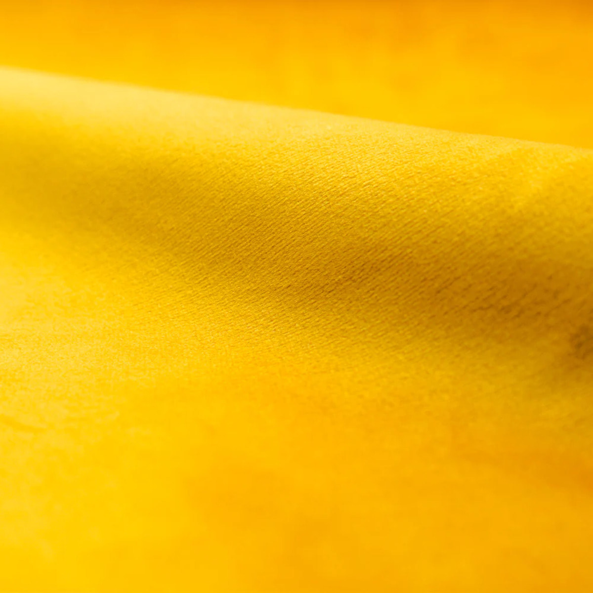 Fauteuil en velours jaune pieds - Mona