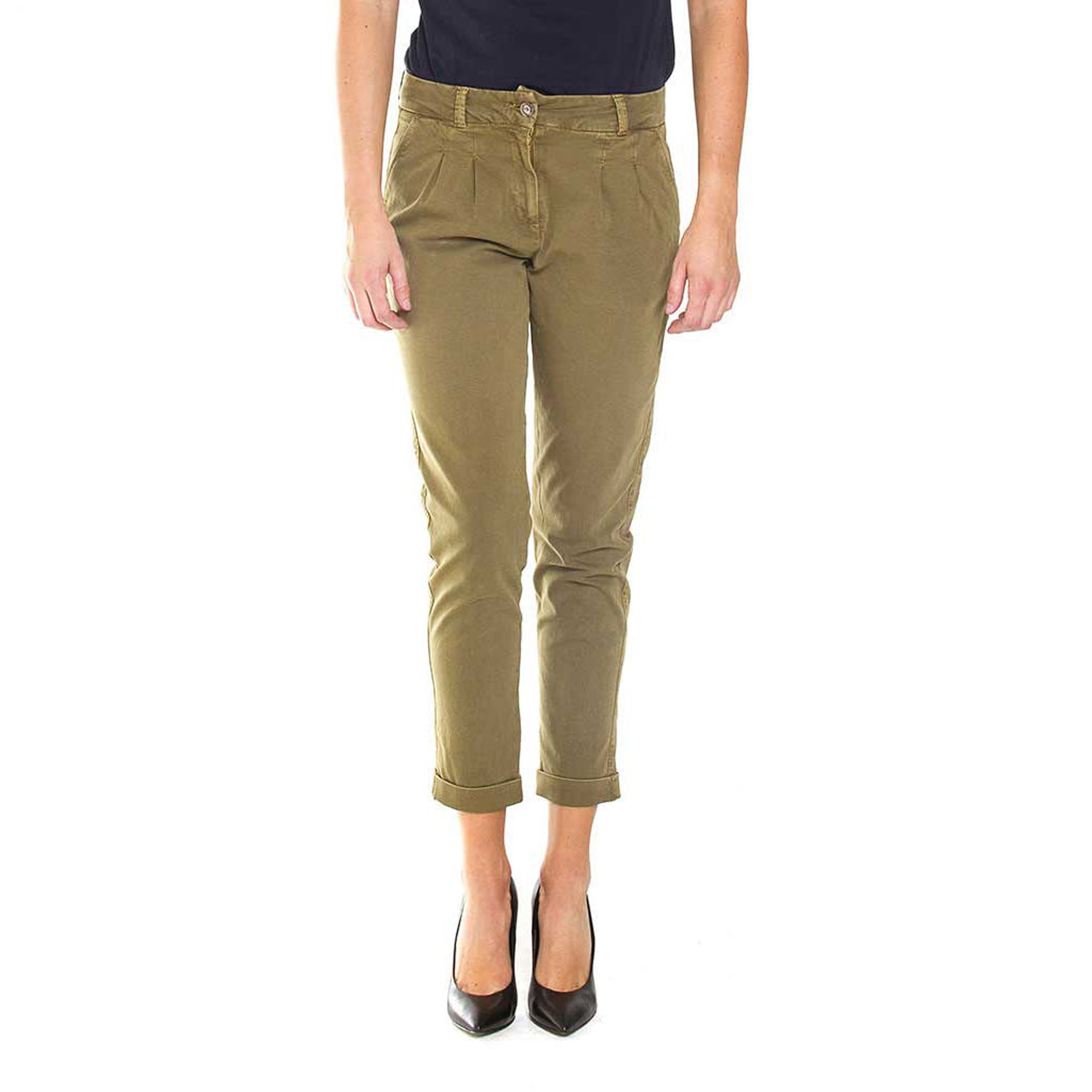 PANTALONE CHINOS IN GABARDINA STRETCH. MOD. T765. Vita regolare e gamba comoda.