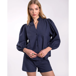 Camisa de mujer con cuello alto