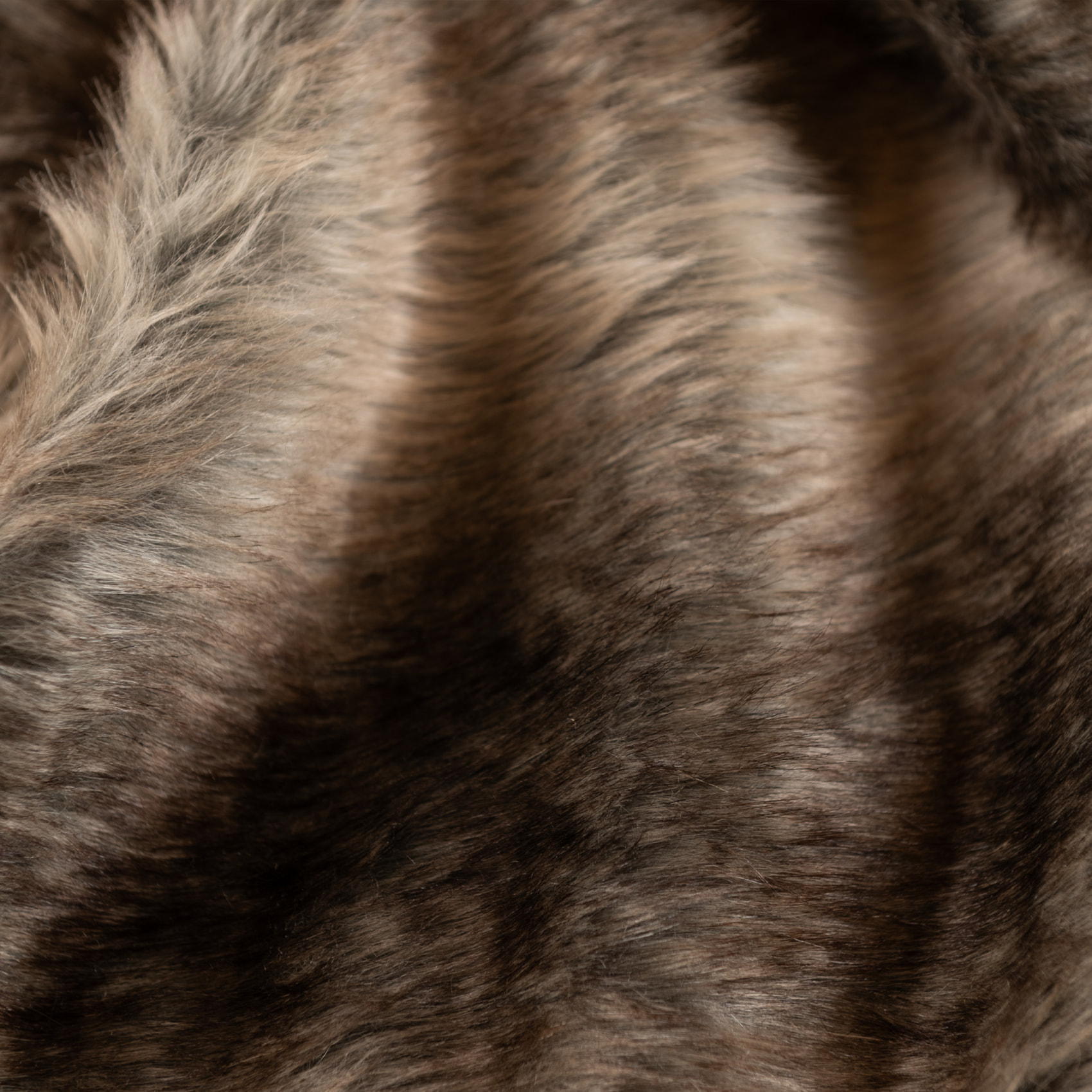 Plaid  imitation fourrure   - Effet loup brun doublé velours - Marron Brun