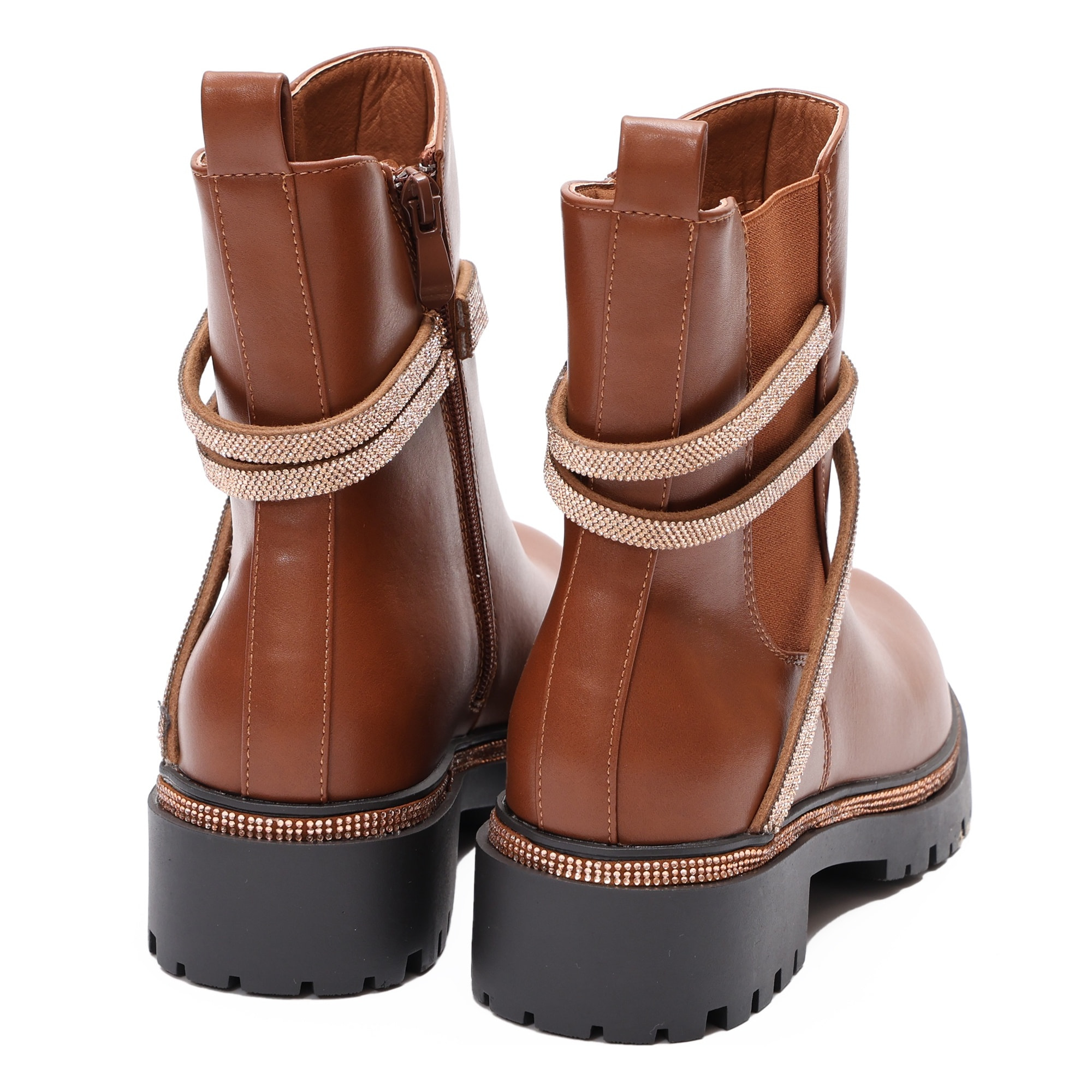 Stivaletti in simil pelle con applicazioni dorate