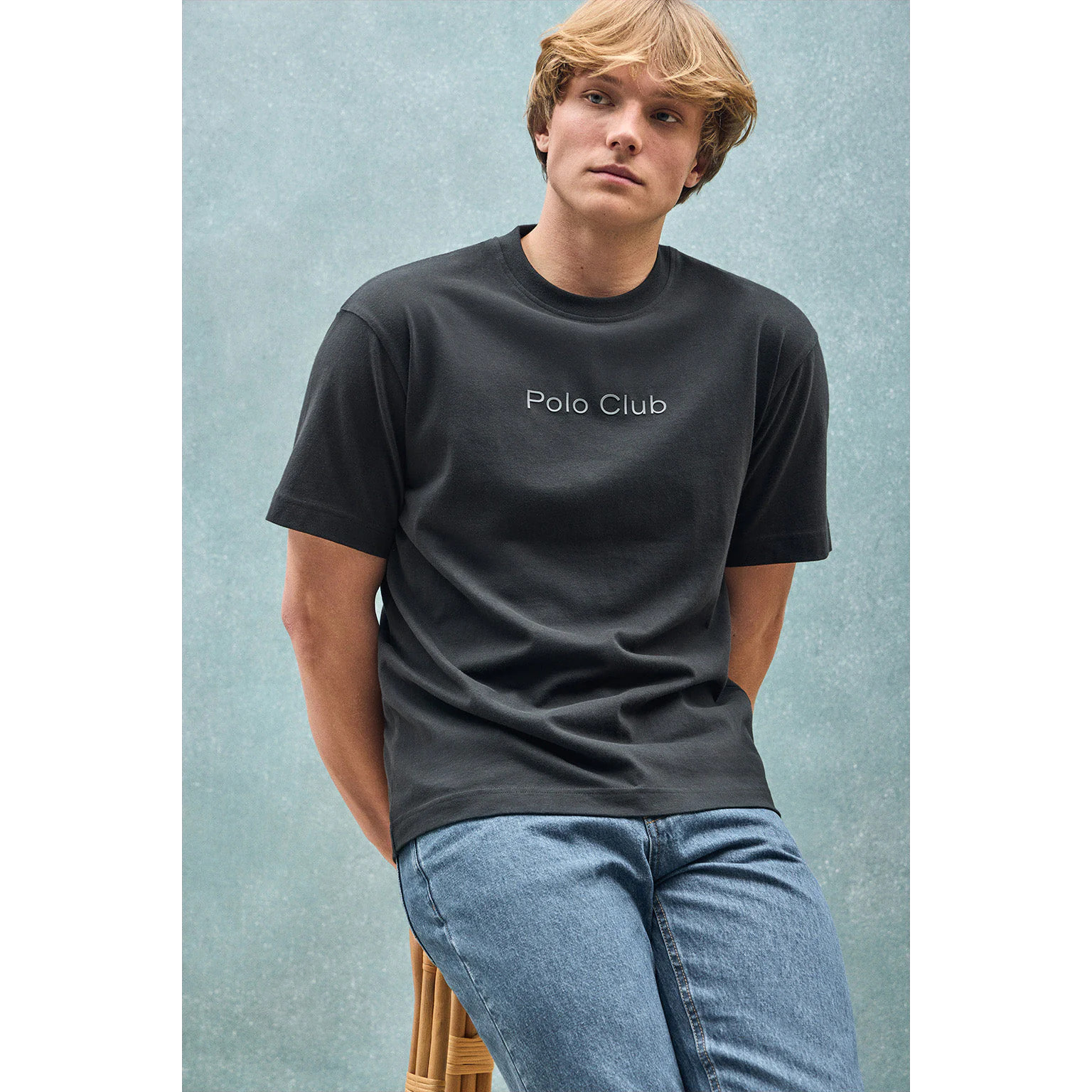 Camiseta negra de manga corta y cuello redondo con logotipo Polo Club