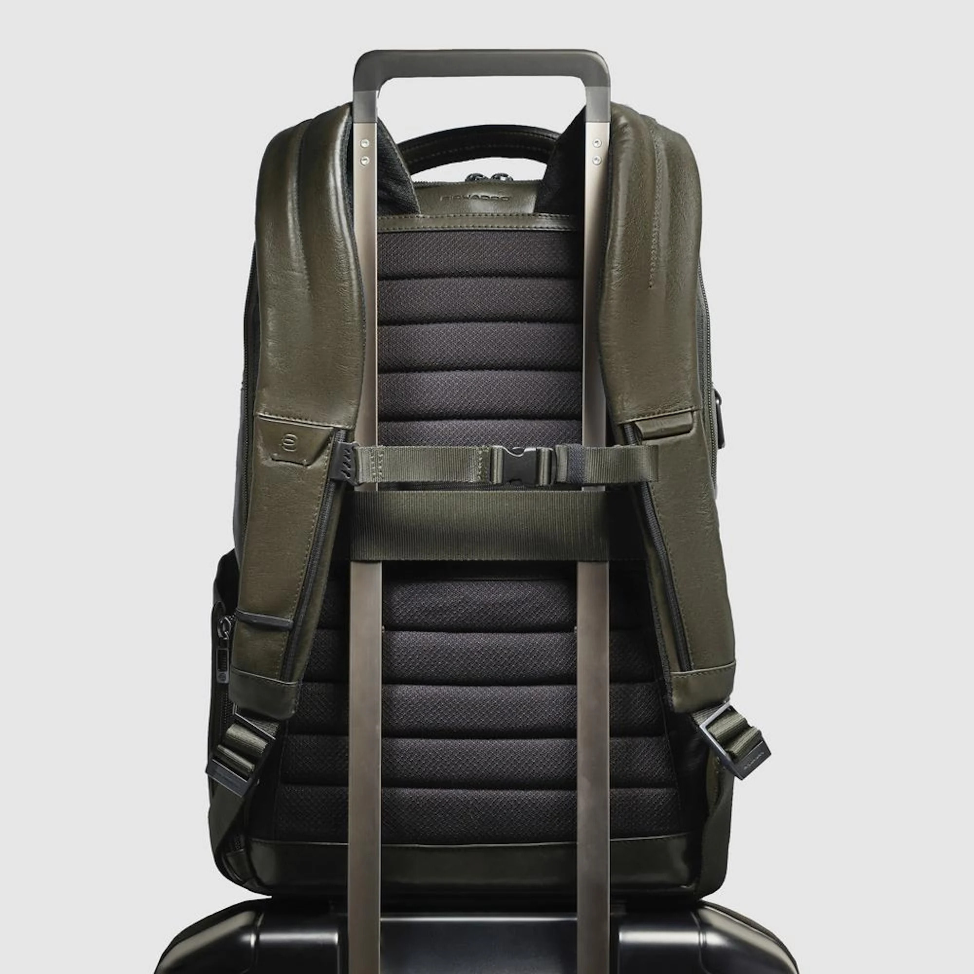 Piquadro Zaino personalizzabile porta pc e iPad® con protezioni antiurto e RFID