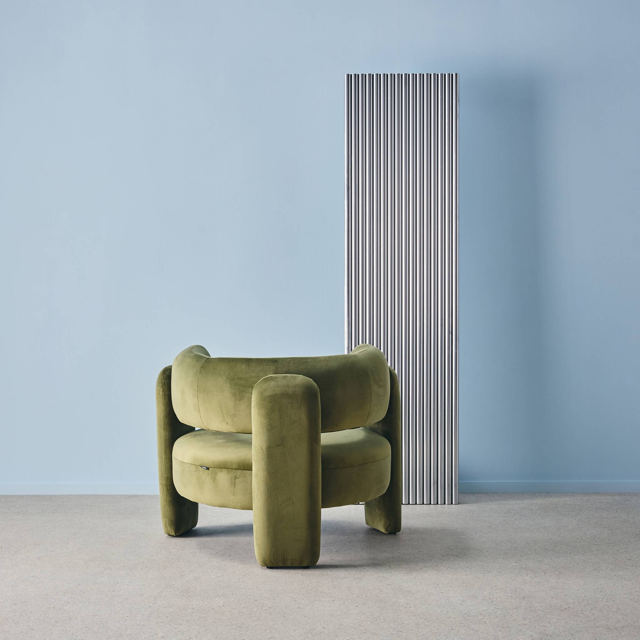 Fauteuil tripode en velours vert