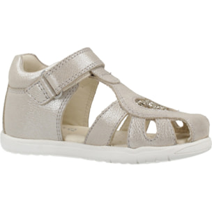 Sandalias Niña de la marca GEOX  modelo B SANDAL MACCHIA ORO