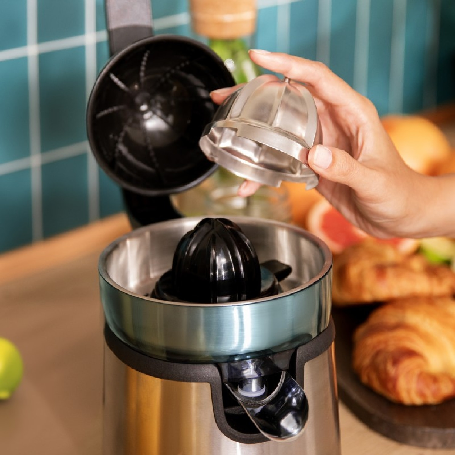 Cecotec Presse-agrumes électrique avec bras levier EssentialVita Hyden 120 Steel