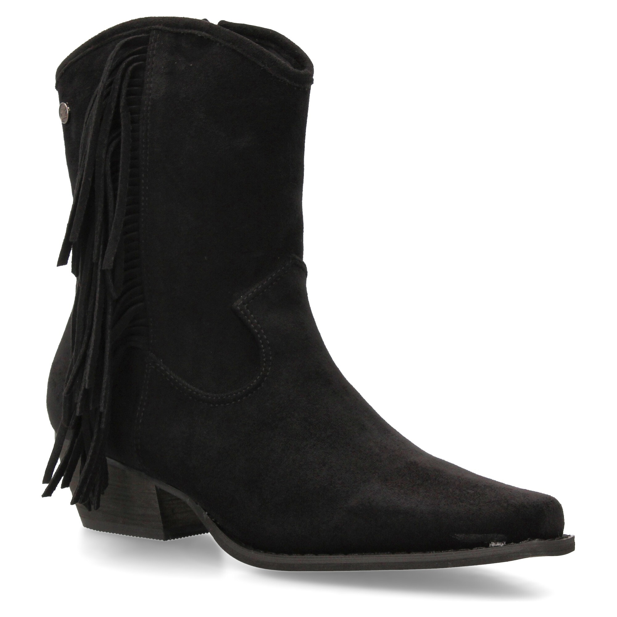 Bota campera con flecos y tacón bajo.