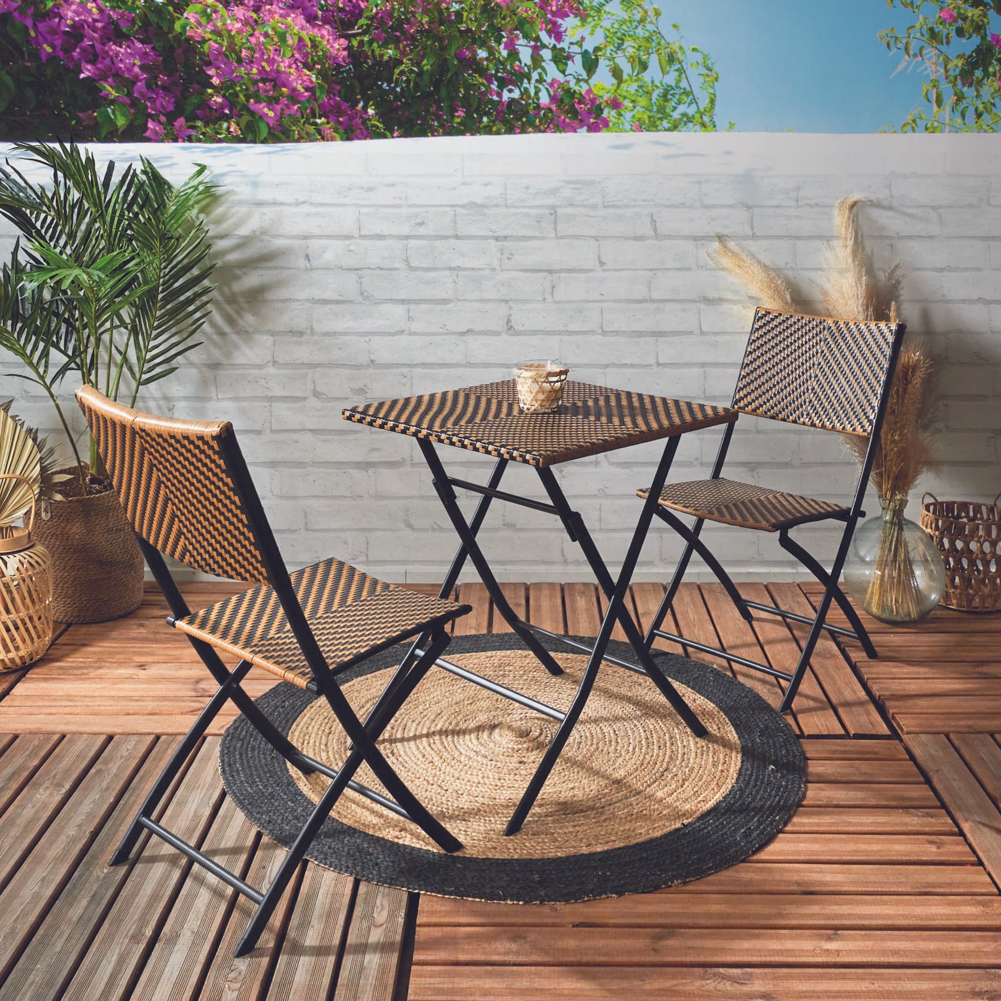 Table Pliante Tressee Noir Et Naturel