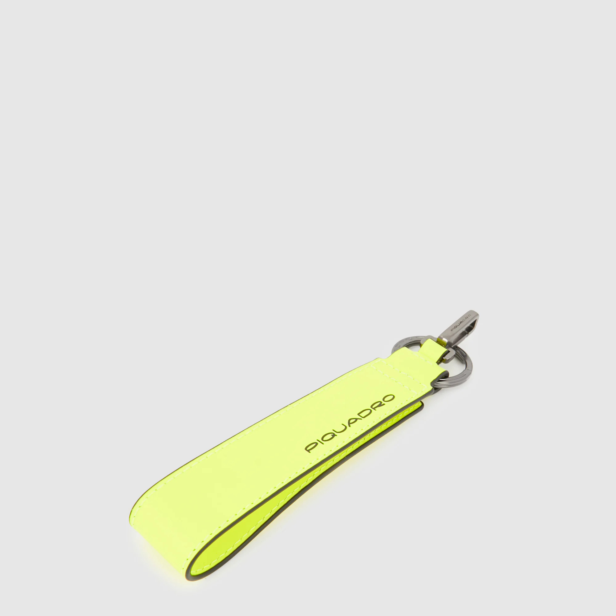 Piquadro Address Tag in pelle con moschettone