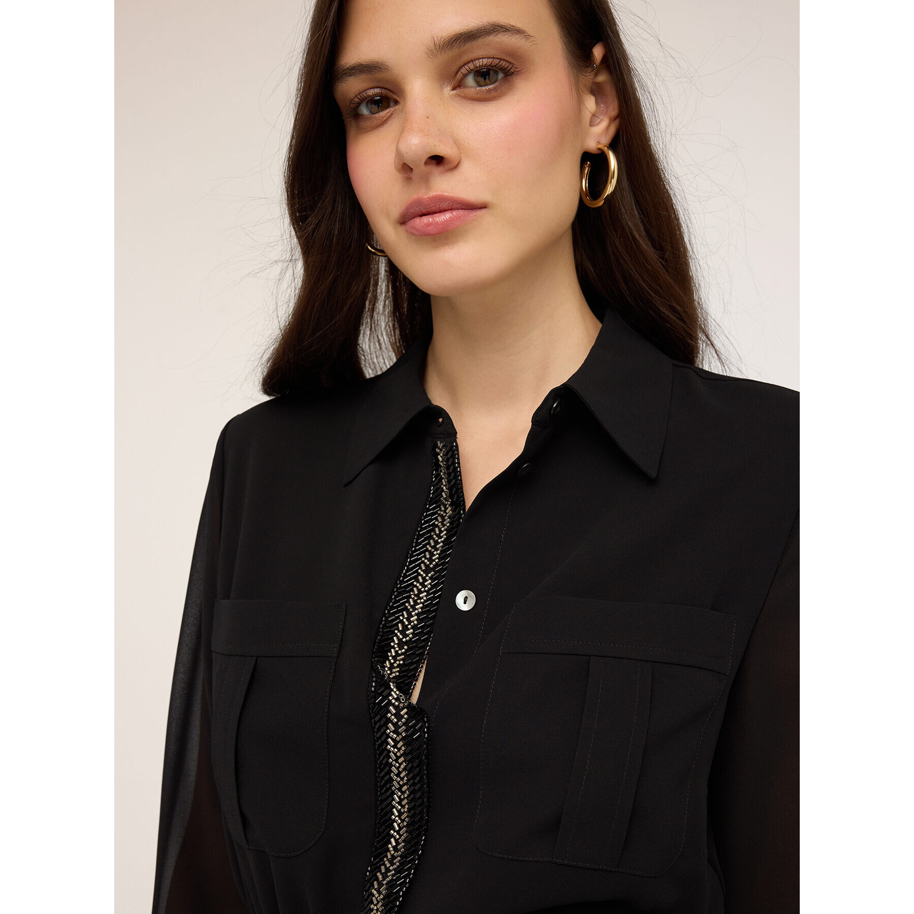 Motivi - Vestido corto bordado con falda plisada - Negro