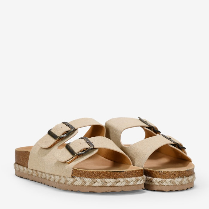 Sandalias planas beige con suela de corcho y esparto
