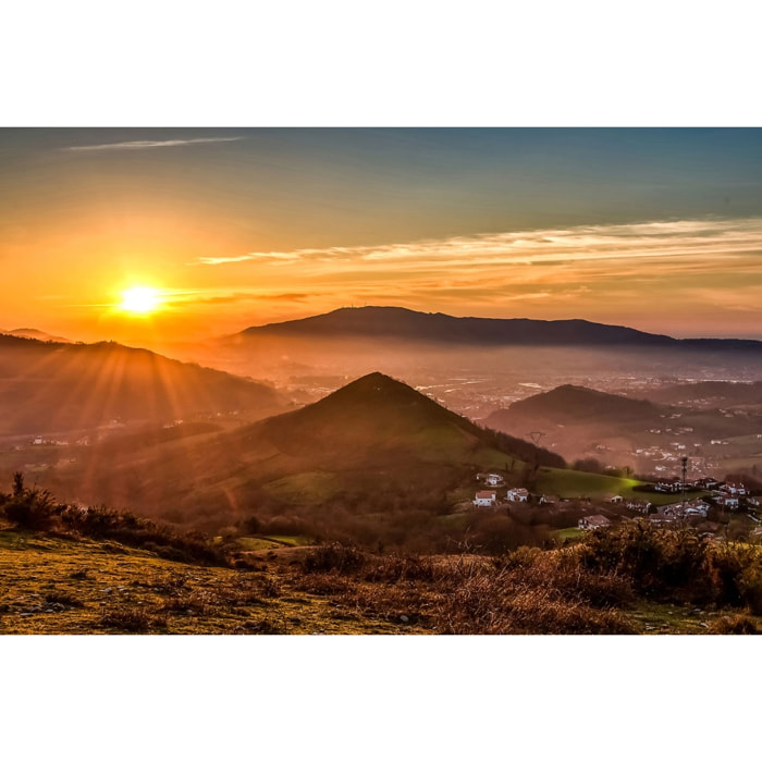 Tableau coucher de soleil sur le pays basque Toile imprimée