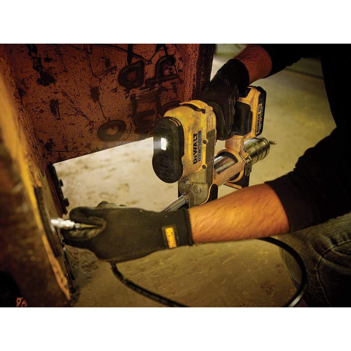 Pompe à graisse XR 18V 4AH Li-Ion - DEWALT - avec 1 batterie 4.0 Ah - chargeur - coffret - DCGG571M1-QW