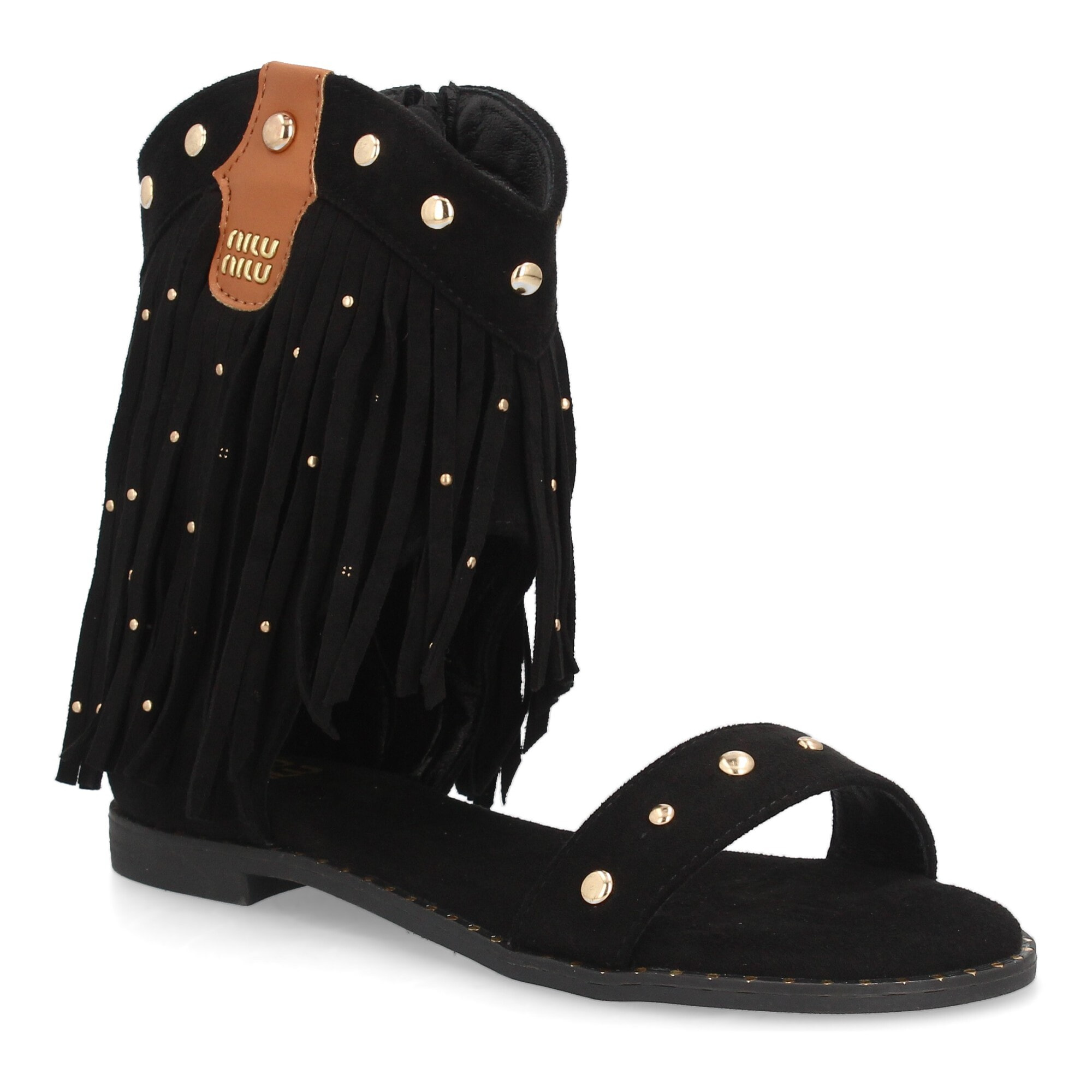 Sandalias planas con flecos y tachuelas