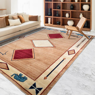 Tapis Tevu rouge et beige aux motifs géométriques d'inspiration Kazak