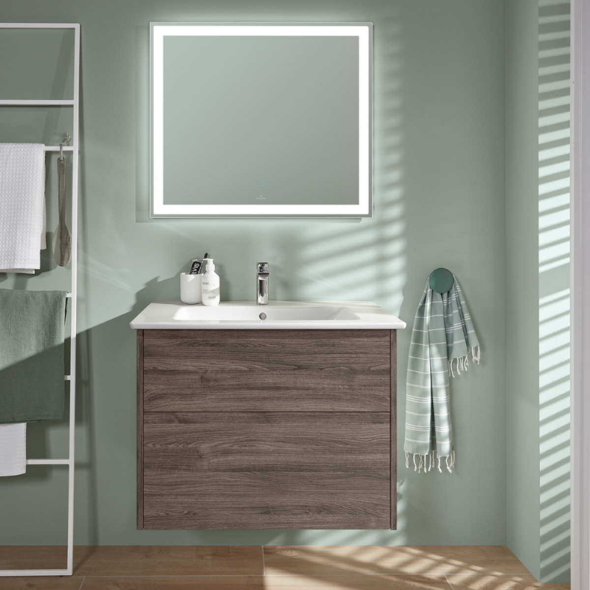 Set meuble avec vasque Finero Villeroy & Boch 80cm Chêne stone oak avec miroir avec éclairage