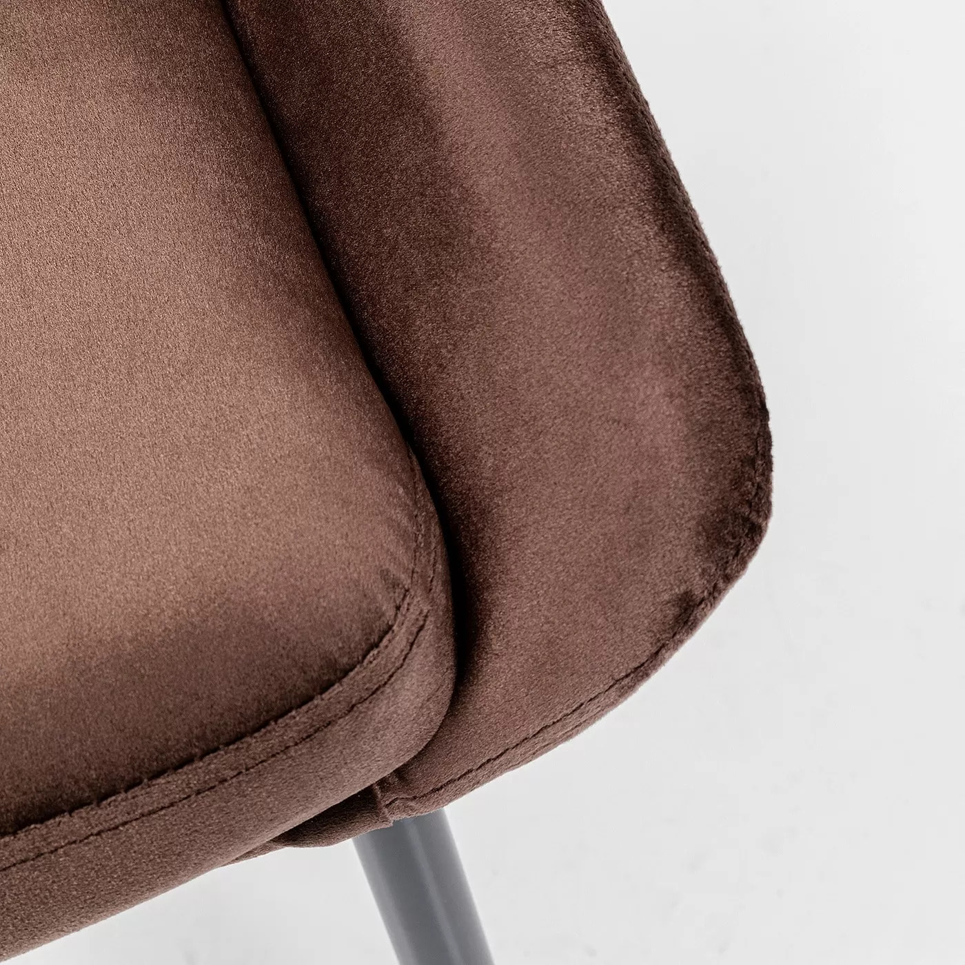 Chaise East Side velours marron Kare Design