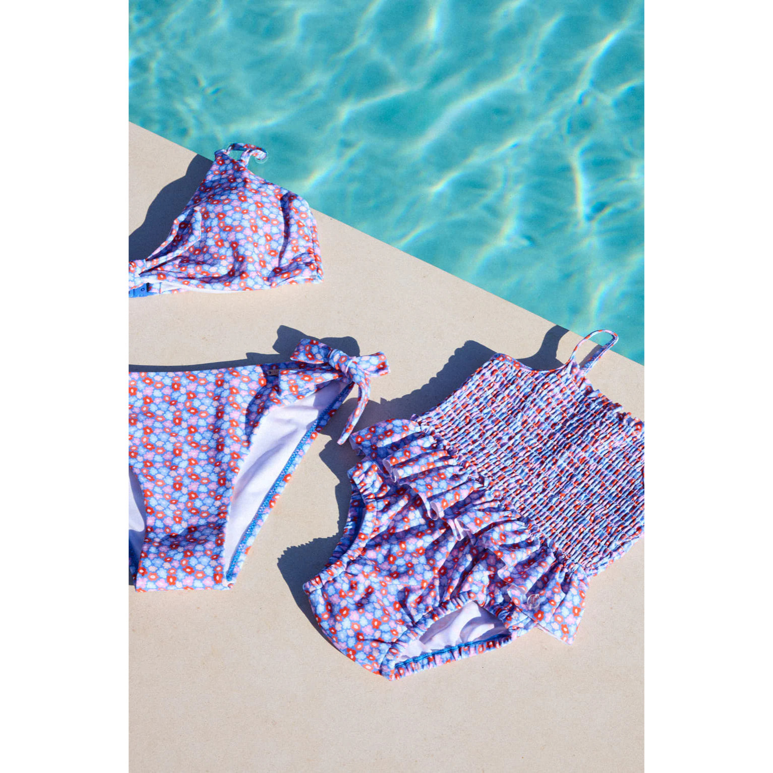 Costume da bagno bimba a nido d'ape con fiorellini