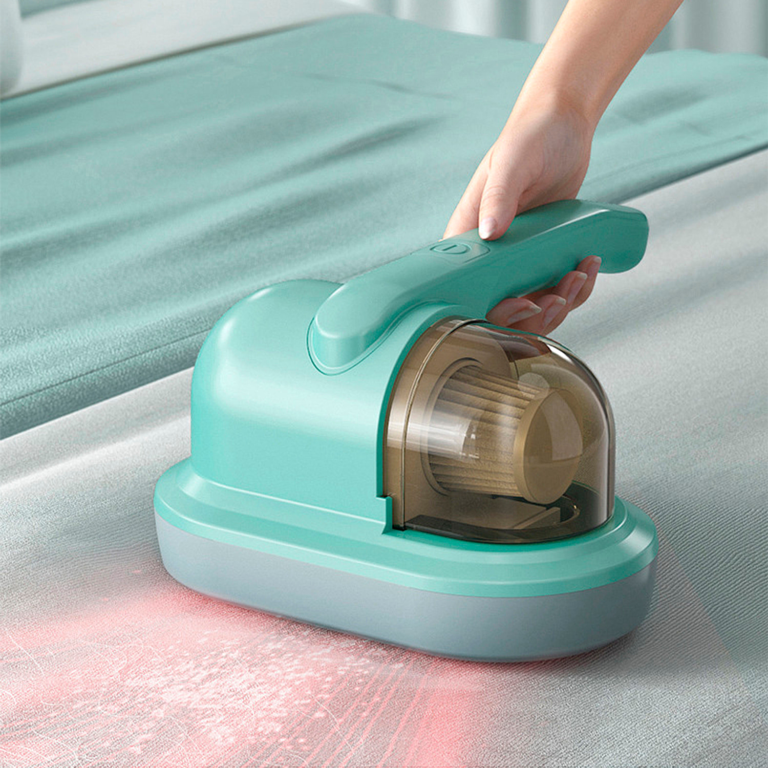 Aspirapolvere wireless a mano UV per letti. Pulisce efficacemente il tuo letto e i cuscini, aspirazione di 10kps con filtro quadruplo e funzione di aromaterapia anti-odori.