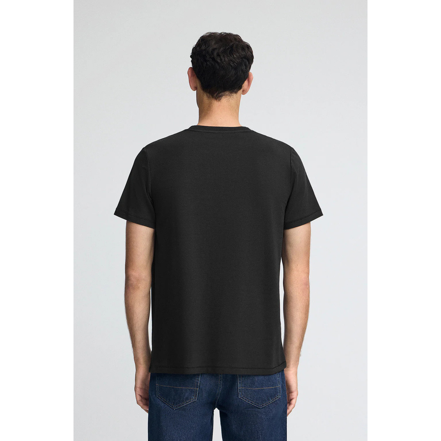 Camiseta Amore negra con parche personalizado Polo Club