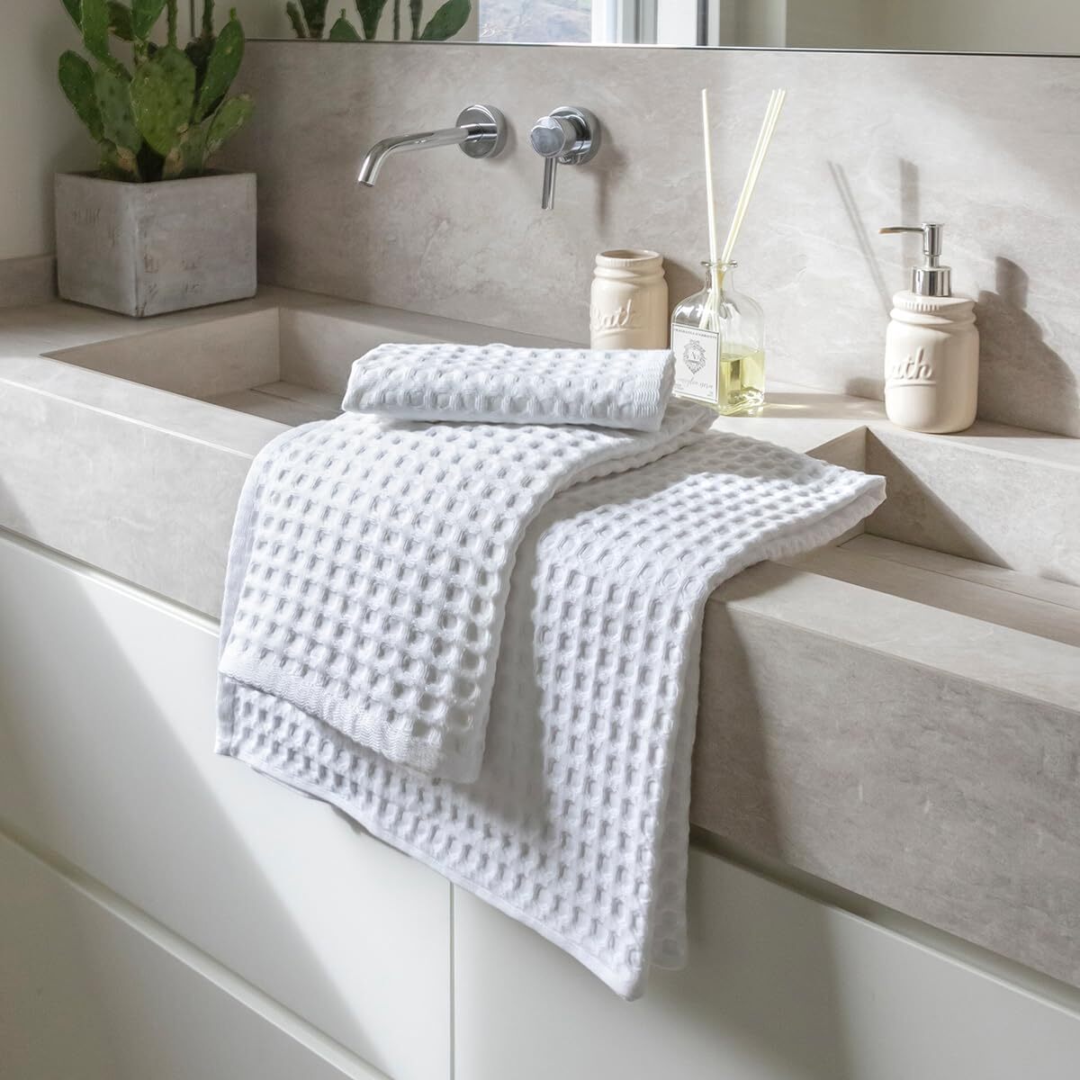 INTRECCI HOME Set Bagno Asciugamani Viso+Ospite, in Puro Cotone 300 g, Leggerezza e Praticità, con Lavorazione Nido d’Ape, Ideale per Asciugatura Rapida